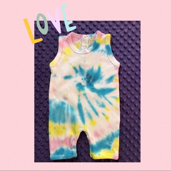 😎SOLD👶🏼Individually Hand tie dyed infant onsie - Picture 2 of 4